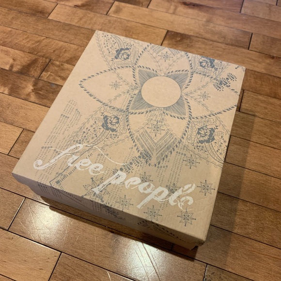 Free People Flatform Sandal. Brand new. Never worn. - Picture 7 of 10